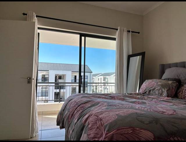 1 BEDROOM APARTMENT FOR SALE IN SANDOWN